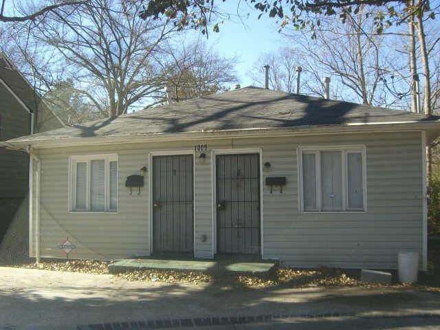 1009-B Oakland Drive